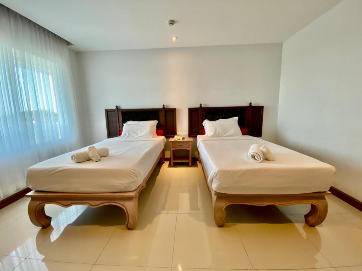 At Ruam Chok Hotel Chiang Mai Zewnętrze zdjęcie
