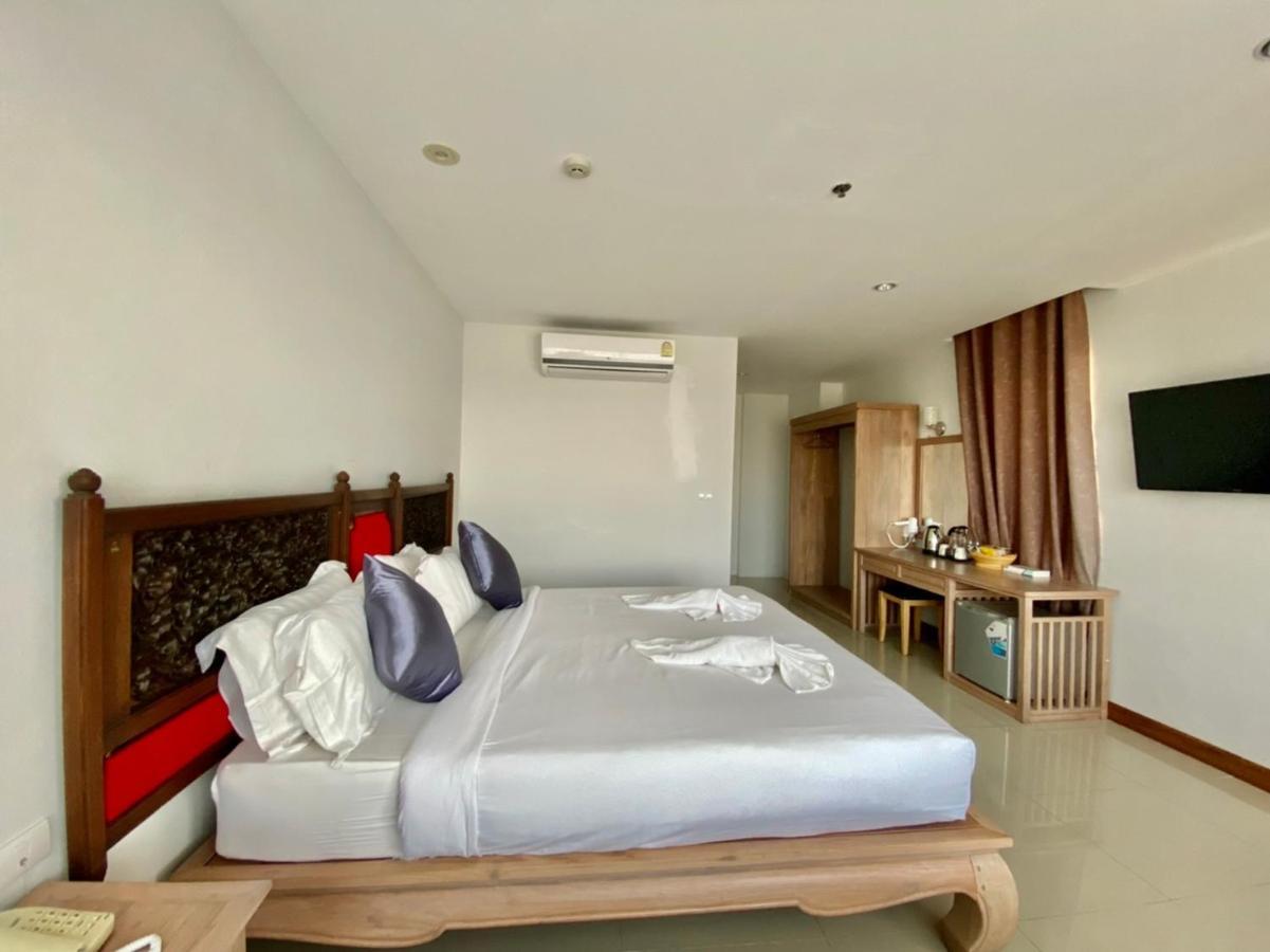 At Ruam Chok Hotel Chiang Mai Zewnętrze zdjęcie