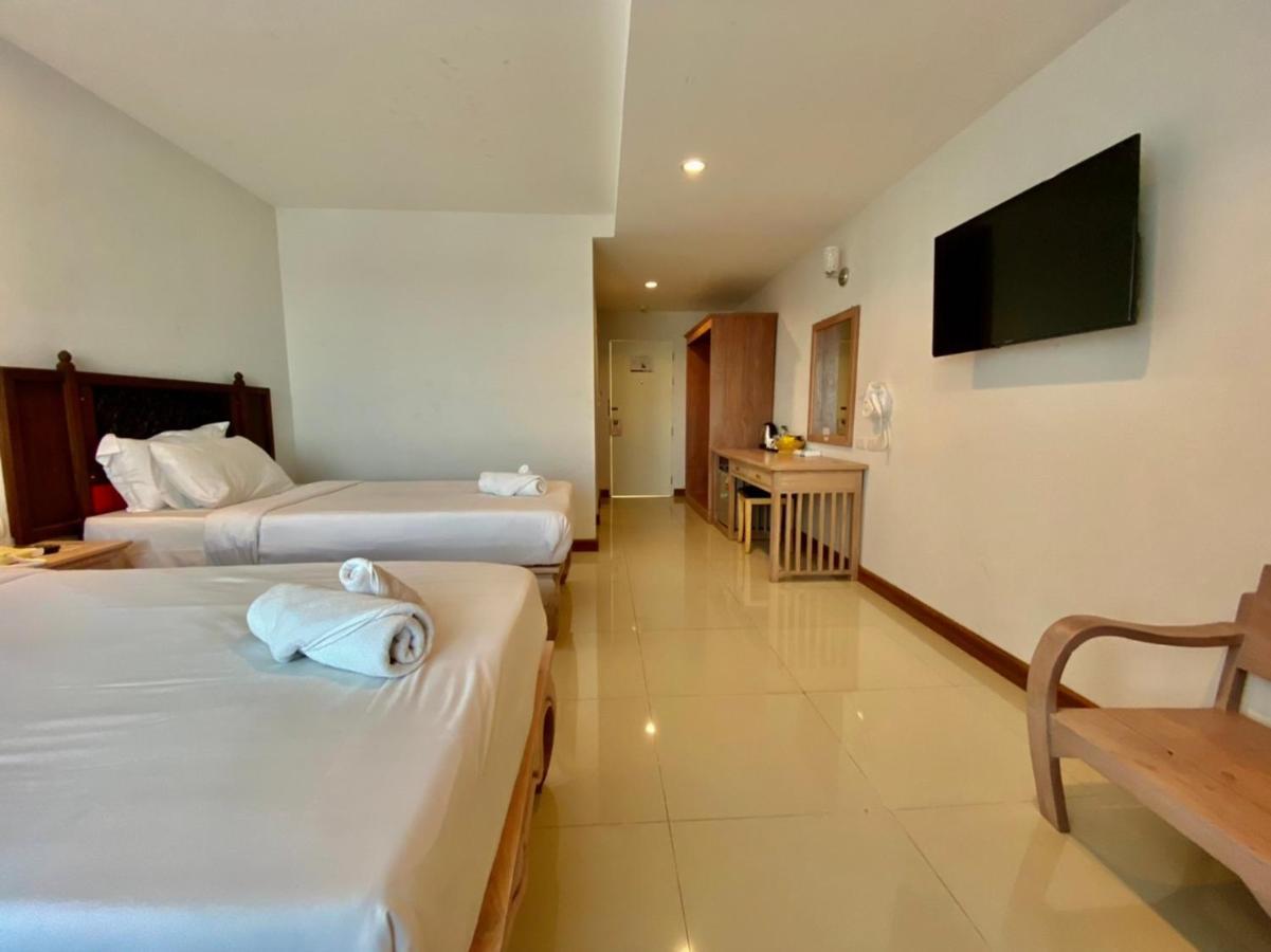 At Ruam Chok Hotel Chiang Mai Zewnętrze zdjęcie