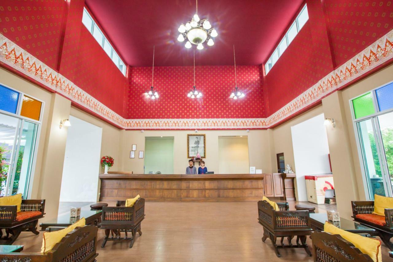 At Ruam Chok Hotel Chiang Mai Zewnętrze zdjęcie