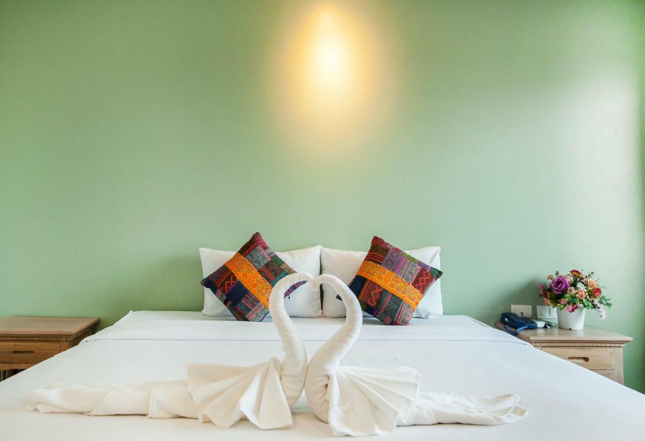At Ruam Chok Hotel Chiang Mai Zewnętrze zdjęcie