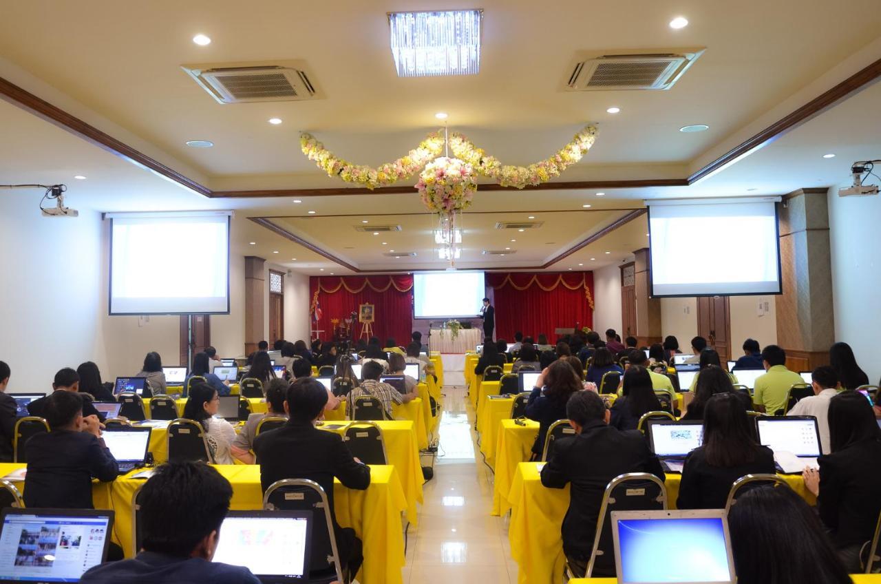 At Ruam Chok Hotel Chiang Mai Zewnętrze zdjęcie